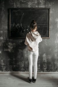 fundacja-rowna-pomoc-w-edukacji-mathwise-uruchamia-ogolnopolski-program-bezplatnego-dostepu-do-kursow-dla-uczniow-zagrozonych-wykluczeniem-edukacyjnym