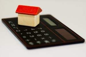 Droższe życie bez tarcz. Co zmieni się w domowych budżetach w 2026 roku?