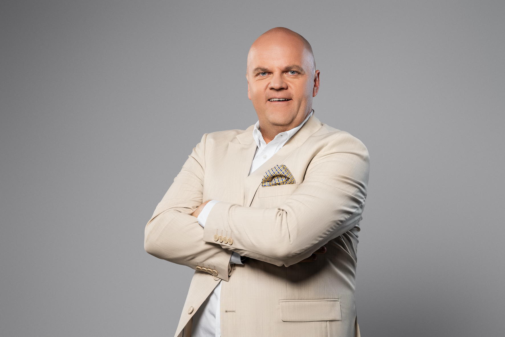 Pracownicy rezygnują przez brak relacji, nie brak benefitów. Jak zbudować silny zespół na lata?