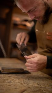 Sushi nie potrzebuje ośmiu składników. Dobry nóż potrzebuje ostrzenia, nie wymiany. Czego japońskie podejście może nauczyć nas o jakości?